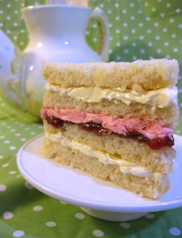 White raspberry cake from Amanda Oakleaf Cakes