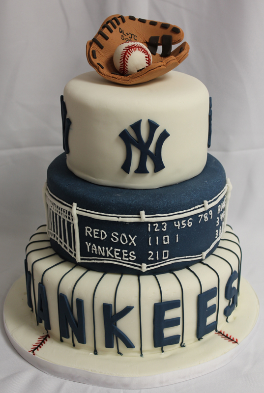 Baseball-Themed Groom's Cake with Yankees Logo