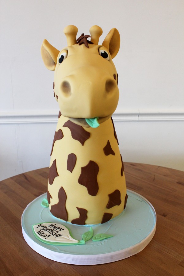 Giraffe Sculpted cake face