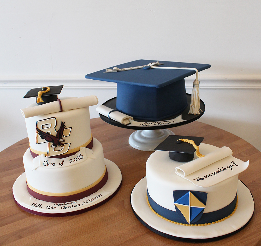 Graduation Caps and scroll diploma cake