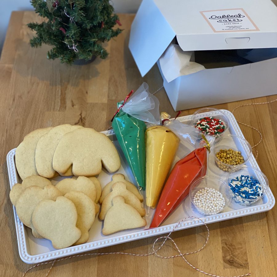 https://blog.oakleafcakes.com/wp-content/uploads/2020/11/Ugly-Sweater-Cookie-Decorating-Kit-900x900.jpg